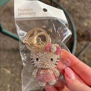 Hello kitty key chain pink